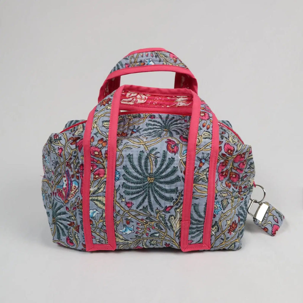 Grande trousse de toilette MAHÉ avec fermeture zippée fuchsia  
