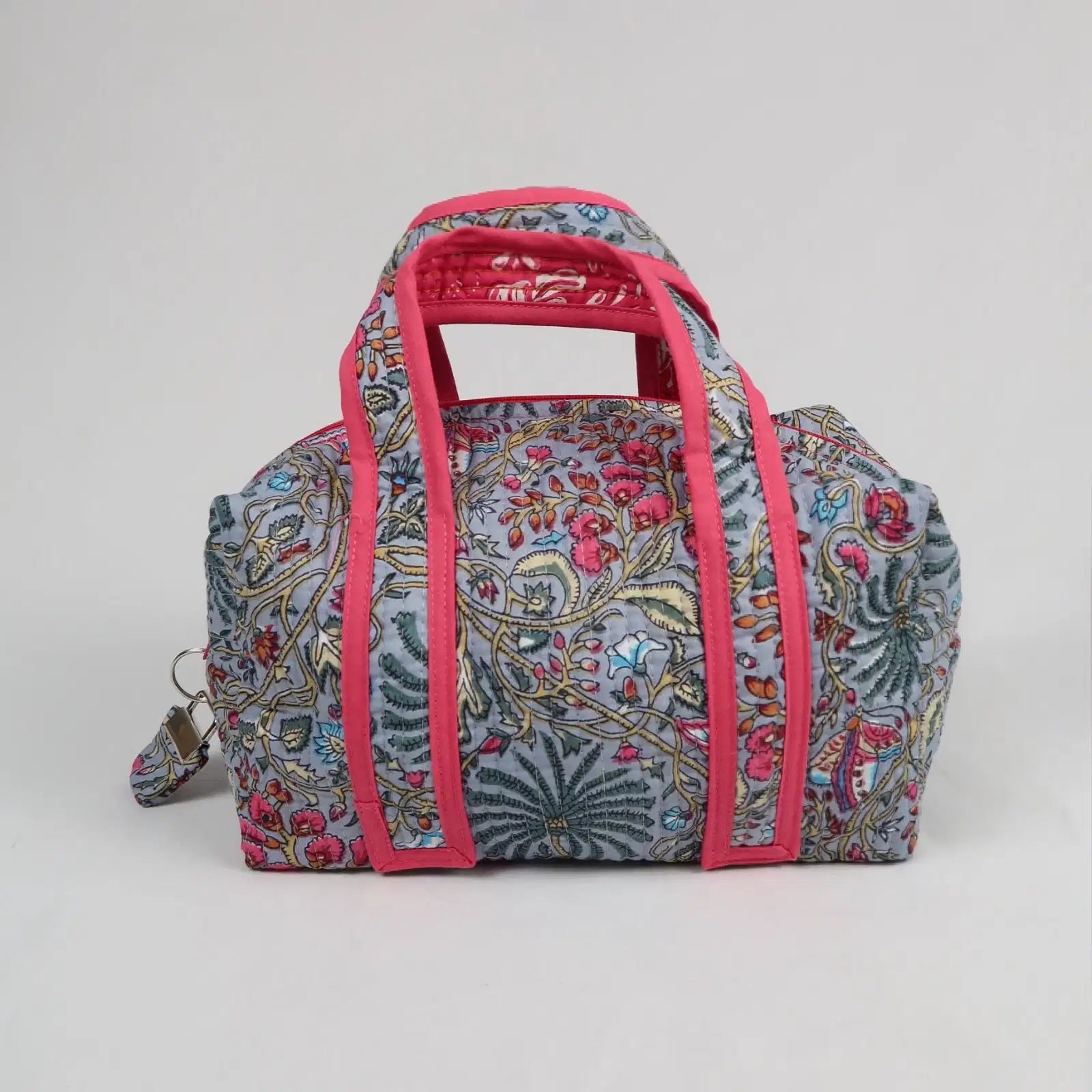 Grande trousse de toilette MAHÉ avec fermeture zippée fuchsia  