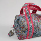 Grande trousse de toilette MAHÉ avec fermeture zippée fuchsia  
