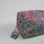 Moyenne trousse de toilette MAHÉ avec fermeture zippée fuchsia   