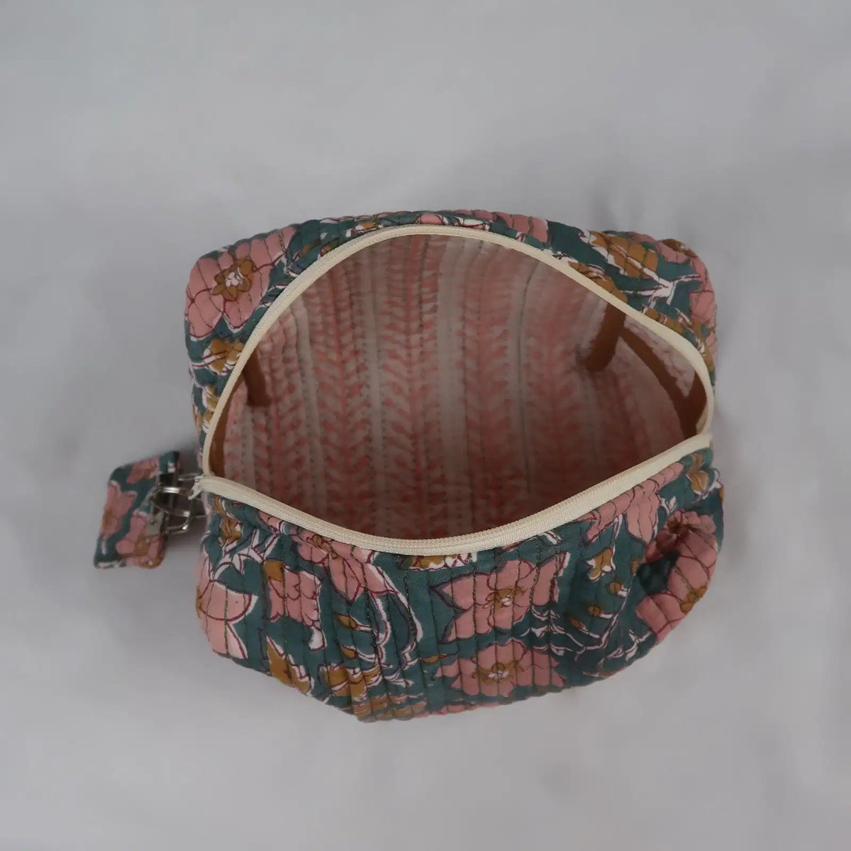 Moyenne trousse de toilette PARIS avec fermeture zippée beige  